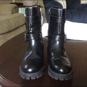 😎 Nine West black faux leather Moto Boot 👢